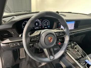 PORSCHE 992 911 Carrera Cabrio Sportabgas BOSE