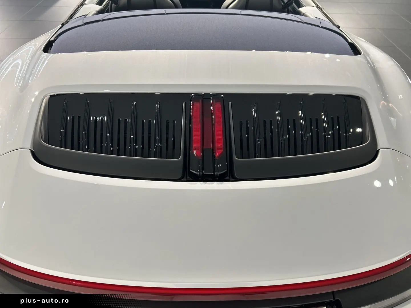 PORSCHE 992 911 Carrera Cabrio Sportabgas BOSE