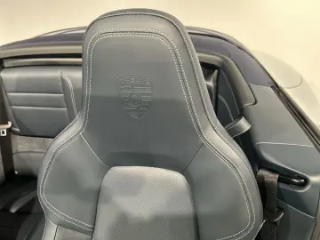 PORSCHE 992 911 Carrera Cabrio Sportabgas BOSE