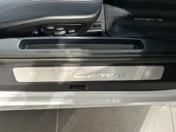PORSCHE 992 911 Carrera Cabrio Sportabgas BOSE