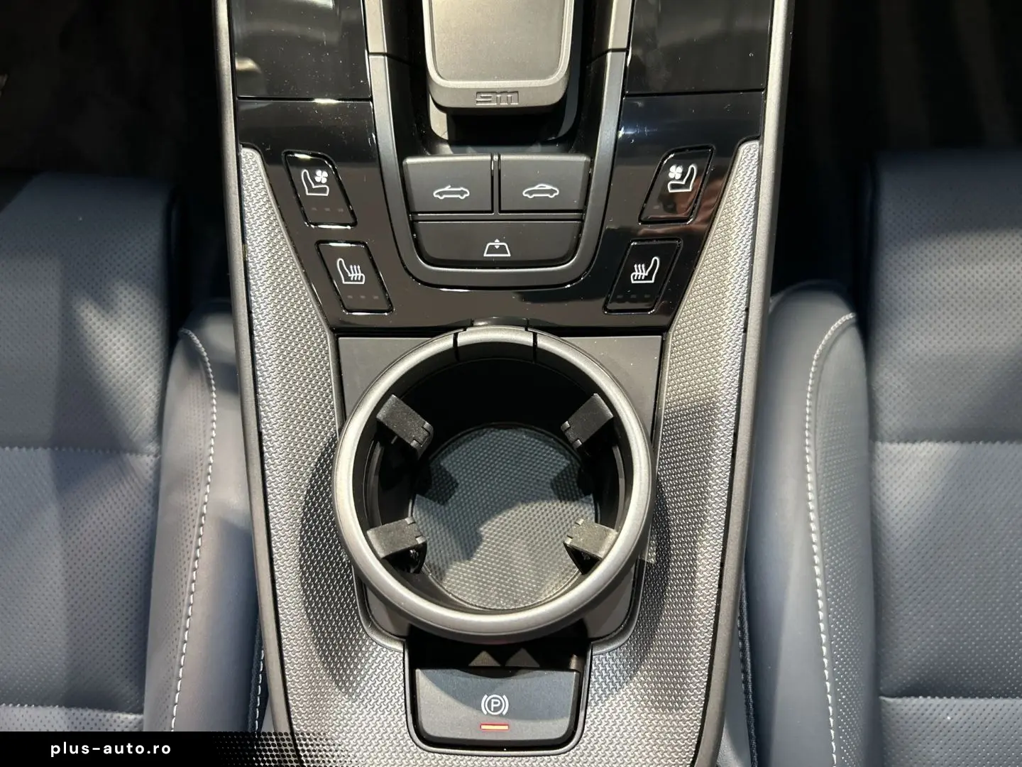 PORSCHE 992 911 Carrera Cabrio Sportabgas BOSE