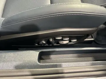 PORSCHE 992 911 Carrera Cabrio Sportabgas BOSE