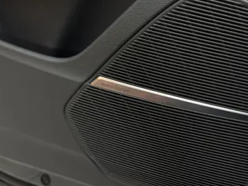 AUDI SQ8 4.0 TFSI Q competition plus Pano HuD B&O 23