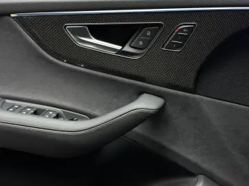 AUDI SQ8 4.0 TFSI Q competition plus Pano HuD B&O 23