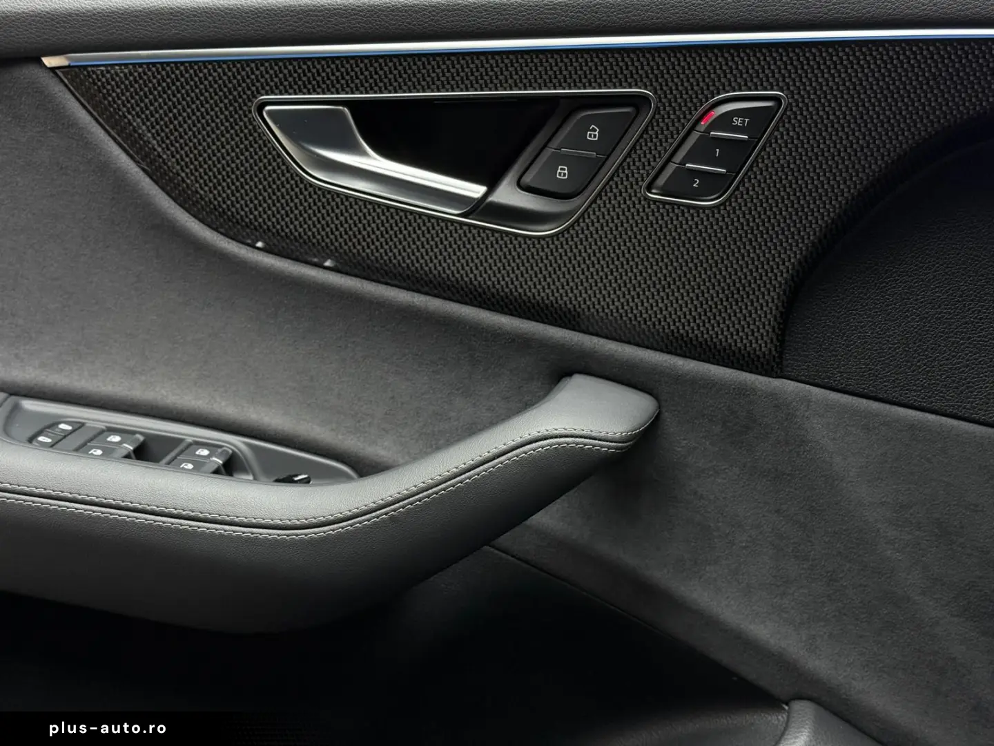 AUDI SQ8 4.0 TFSI Q competition plus Pano HuD B&O 23