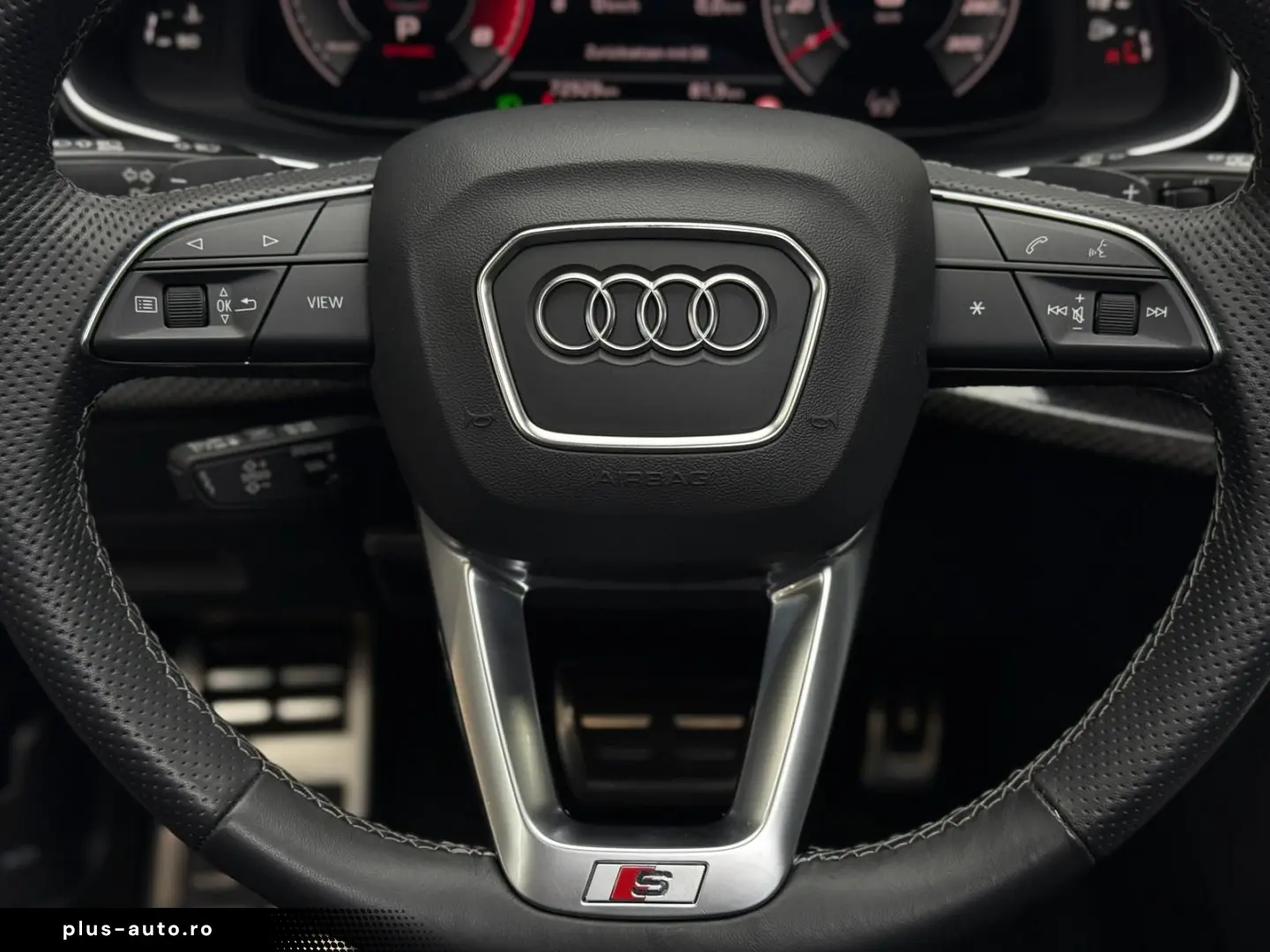 AUDI SQ8 4.0 TFSI Q competition plus Pano HuD B&O 23