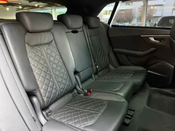 AUDI SQ8 4.0 TFSI Q competition plus Pano HuD B&O 23