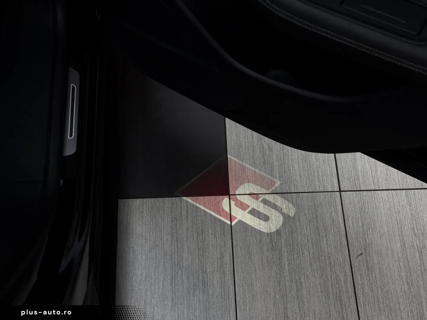 AUDI SQ8 4.0 TFSI Q competition plus Pano HuD B&O 23