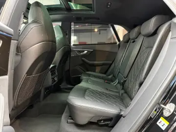 AUDI SQ8 4.0 TFSI Q competition plus Pano HuD B&O 23