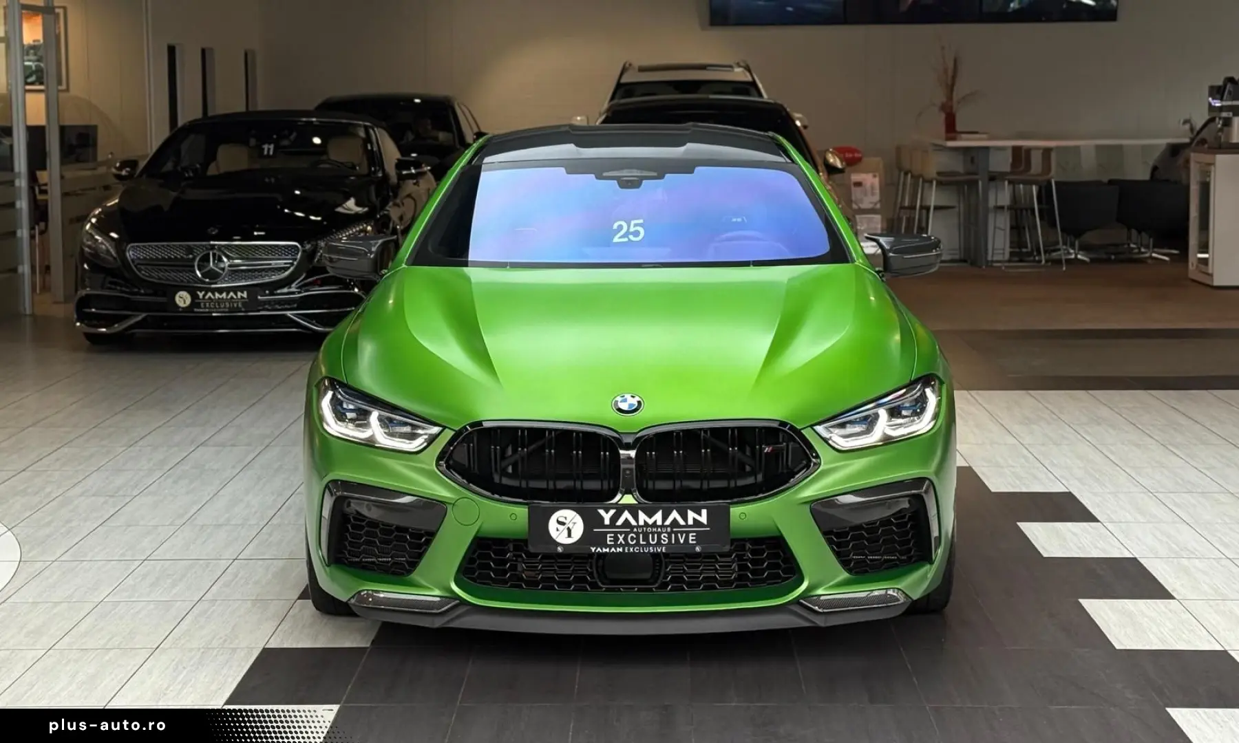 BMW M8 Competition M Carbon B&W Driver´s TV NP206