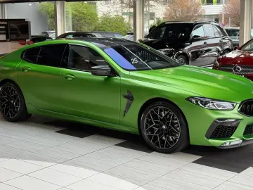 BMW M8 Competition M Carbon B&W Driver´s TV NP206
