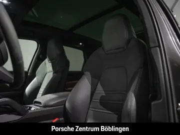 PORSCHE Cayenne GTS Sportabgas LED-Matrix