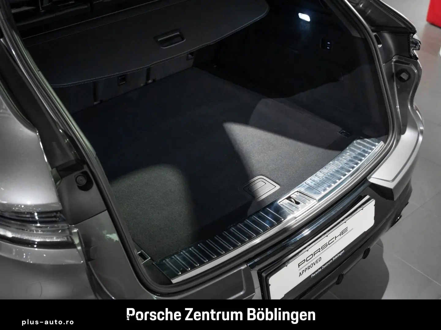 PORSCHE Cayenne GTS Sportabgas LED-Matrix