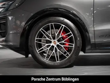 PORSCHE Cayenne GTS Sportabgas LED-Matrix