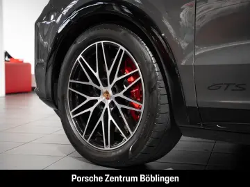 PORSCHE Cayenne GTS Sportabgas LED-Matrix