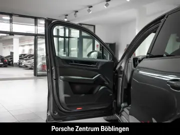 PORSCHE Cayenne GTS Sportabgas LED-Matrix