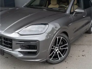 PORSCHE Cayenne Turbo E-Hybrid Burmester PDCC Massage