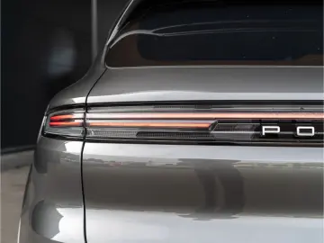 PORSCHE Cayenne Turbo E-Hybrid Burmester PDCC Massage