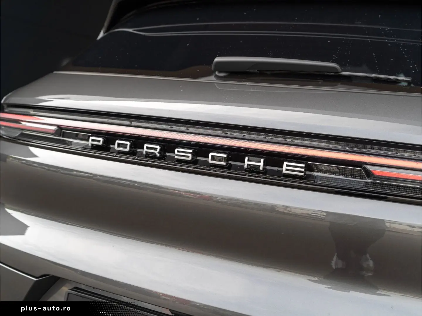 PORSCHE Cayenne Turbo E-Hybrid Burmester PDCC Massage