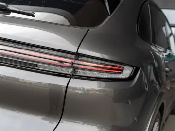 PORSCHE Cayenne Turbo E-Hybrid Burmester PDCC Massage