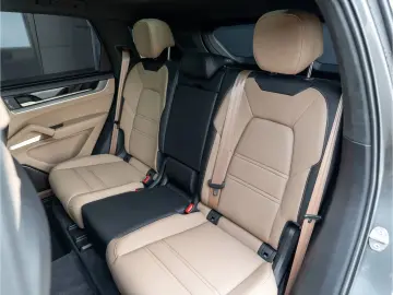 PORSCHE Cayenne Turbo E-Hybrid Burmester PDCC Massage