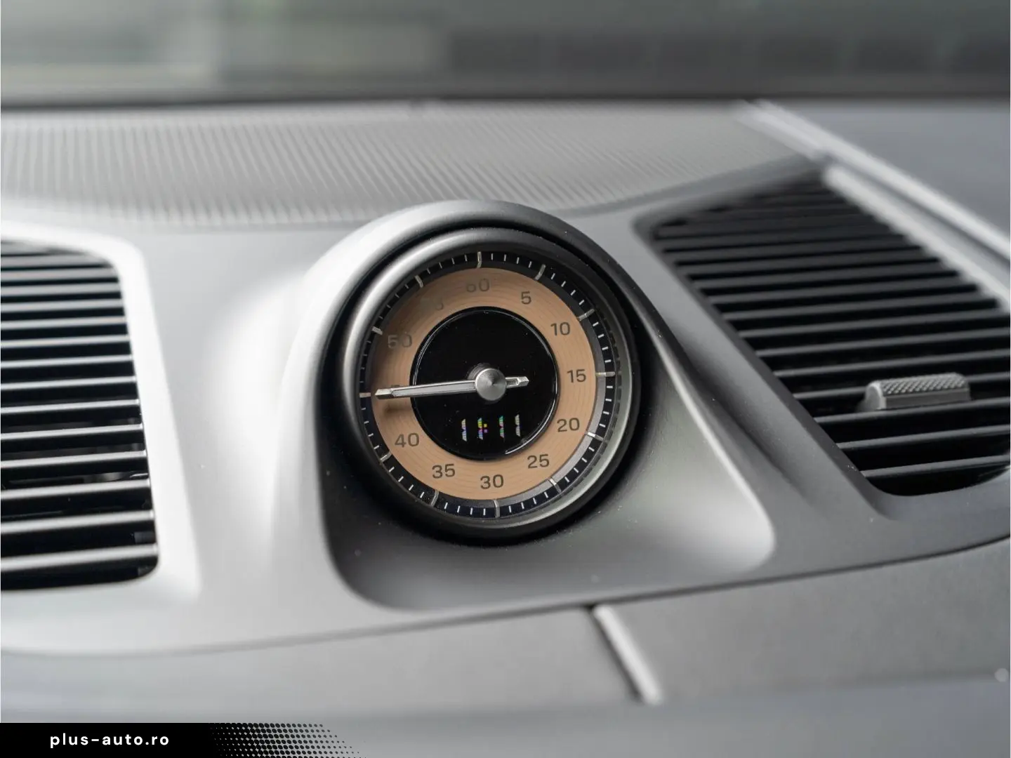 PORSCHE Cayenne Turbo E-Hybrid Burmester PDCC Massage