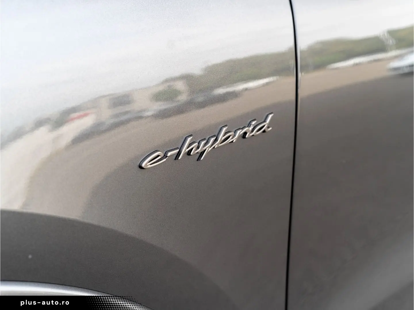 PORSCHE Cayenne Turbo E-Hybrid Burmester PDCC Massage