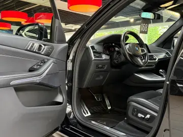 BMW X5 xDrive 30 d M Sport Pano HuD StHzg Massage