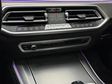 BMW X5 xDrive 30 d M Sport Pano HuD StHzg Massage