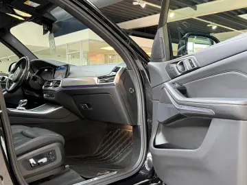 BMW X5 xDrive 30 d M Sport Pano HuD StHzg Massage