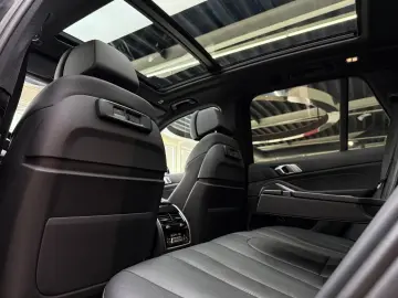 BMW X5 xDrive 30 d M Sport Pano HuD StHzg Massage
