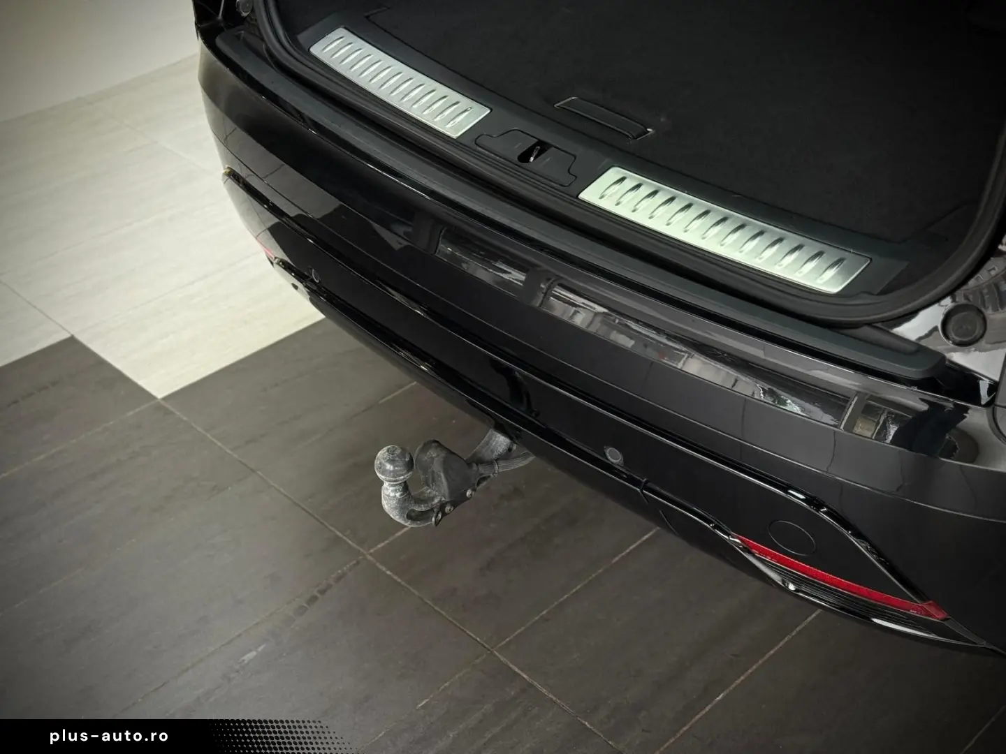 LAND ROVER Range Rover Velar Hybrid Dynamic SE Head-up AHK