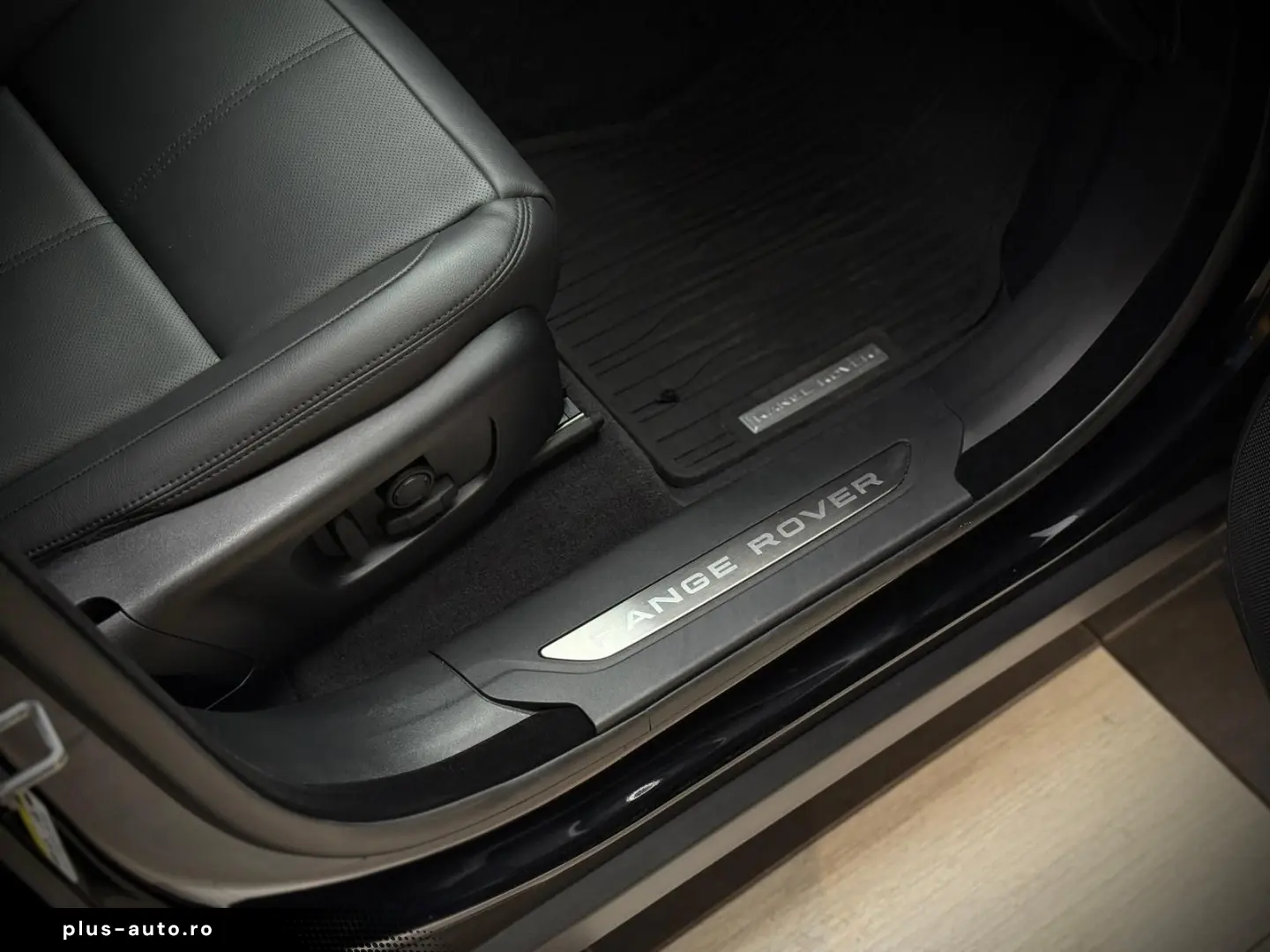 LAND ROVER Range Rover Velar Hybrid Dynamic SE Head-up AHK
