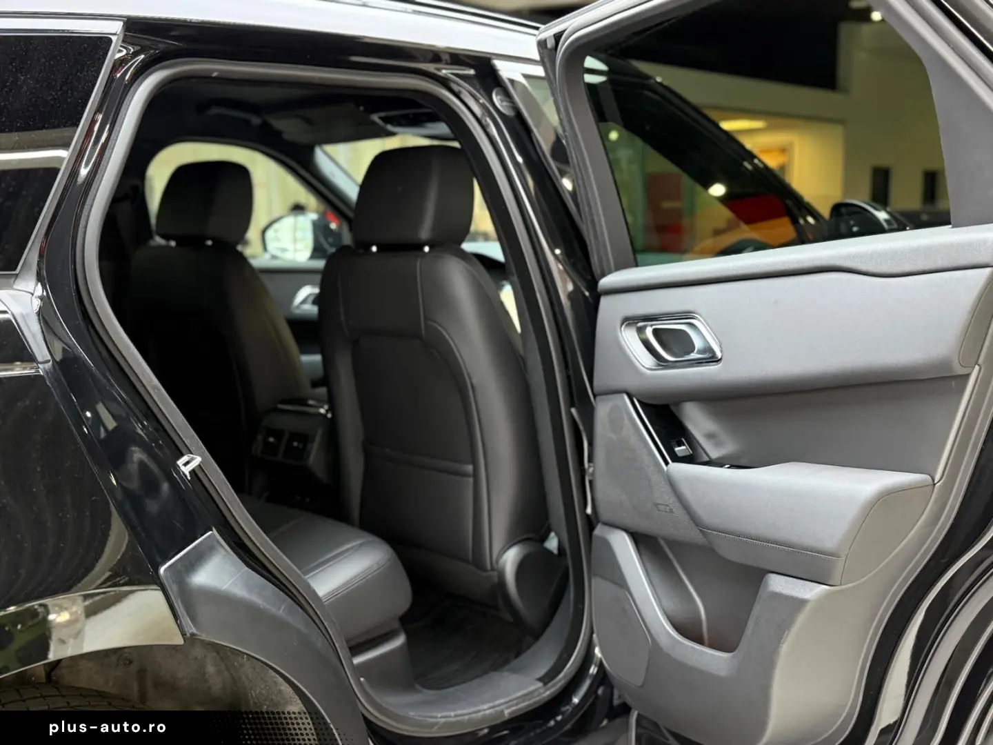 LAND ROVER Range Rover Velar Hybrid Dynamic SE Head-up AHK