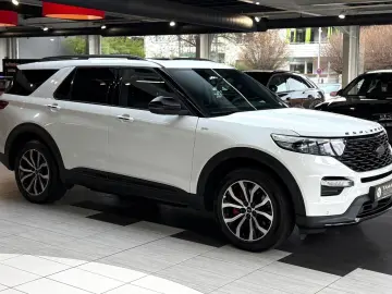 FORD Explorer ST-Line Plug-in-Hybrid 4x4 Pano B&O 7-S