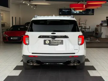 FORD Explorer ST-Line Plug-in-Hybrid 4x4 Pano B&O 7-S