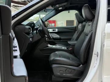 FORD Explorer ST-Line Plug-in-Hybrid 4x4 Pano B&O 7-S