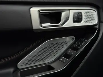 FORD Explorer ST-Line Plug-in-Hybrid 4x4 Pano B&O 7-S
