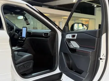 FORD Explorer ST-Line Plug-in-Hybrid 4x4 Pano B&O 7-S