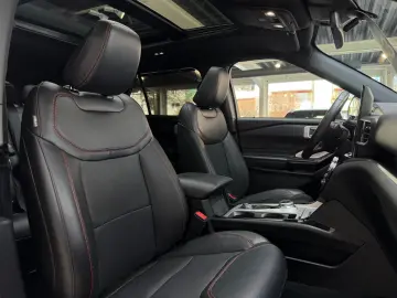 FORD Explorer ST-Line Plug-in-Hybrid 4x4 Pano B&O 7-S