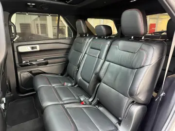 FORD Explorer ST-Line Plug-in-Hybrid 4x4 Pano B&O 7-S