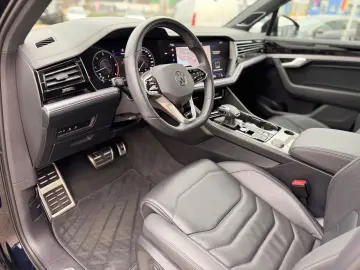 VW Touareg 3.0 TDI R-Line 4Motion