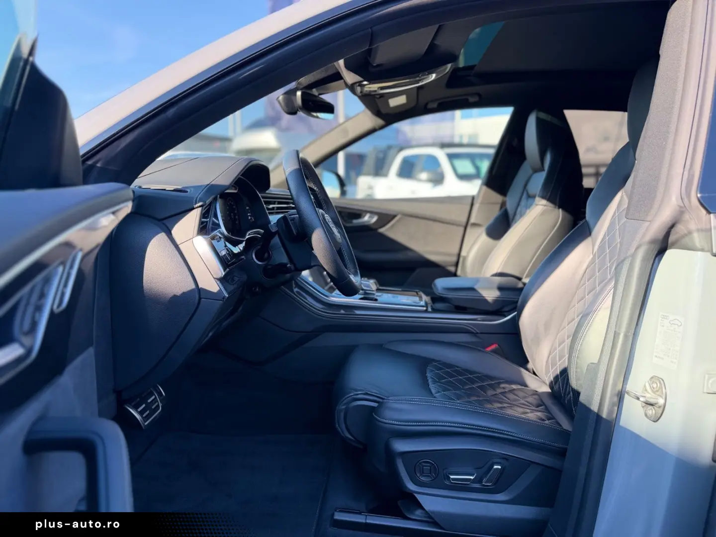 AUDI Q8 50 TDI quattro S line Competition Plus