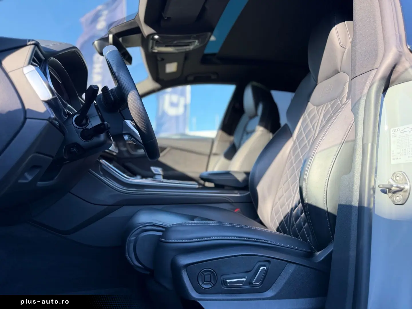 AUDI Q8 50 TDI quattro S line Competition Plus