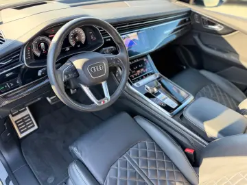 AUDI Q8 50 TDI quattro S line Competition Plus
