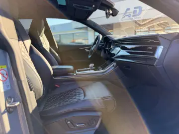 AUDI Q8 50 TDI quattro S line Competition Plus