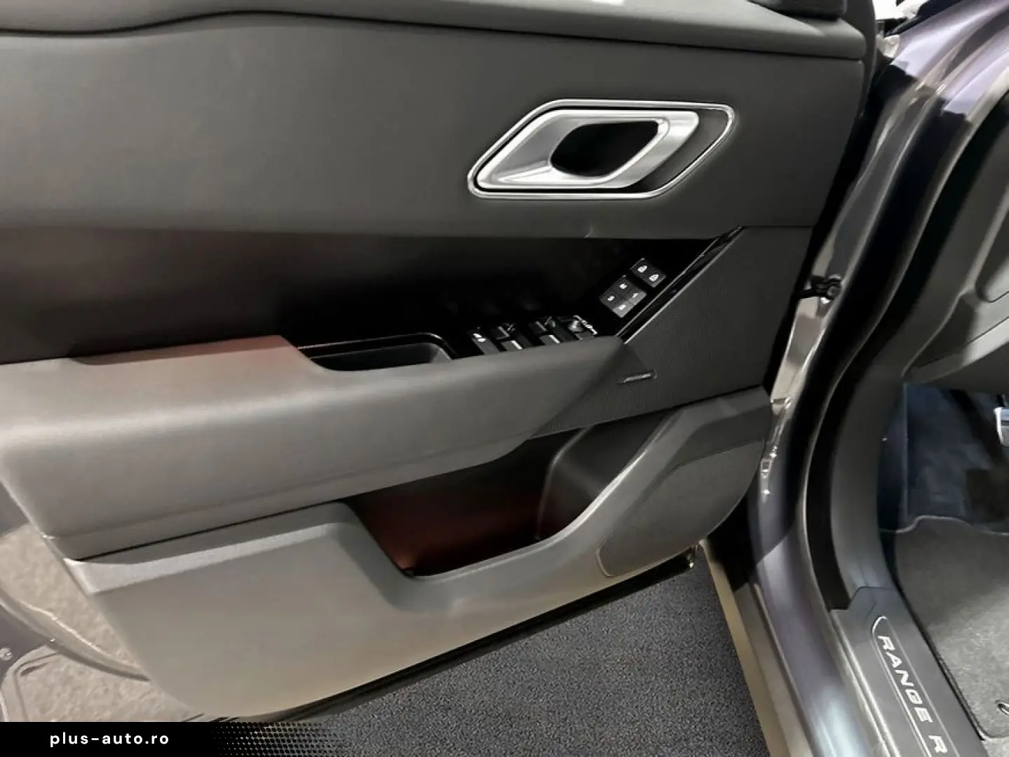 LAND ROVER Range Rover Velar P400e Dynamic SE