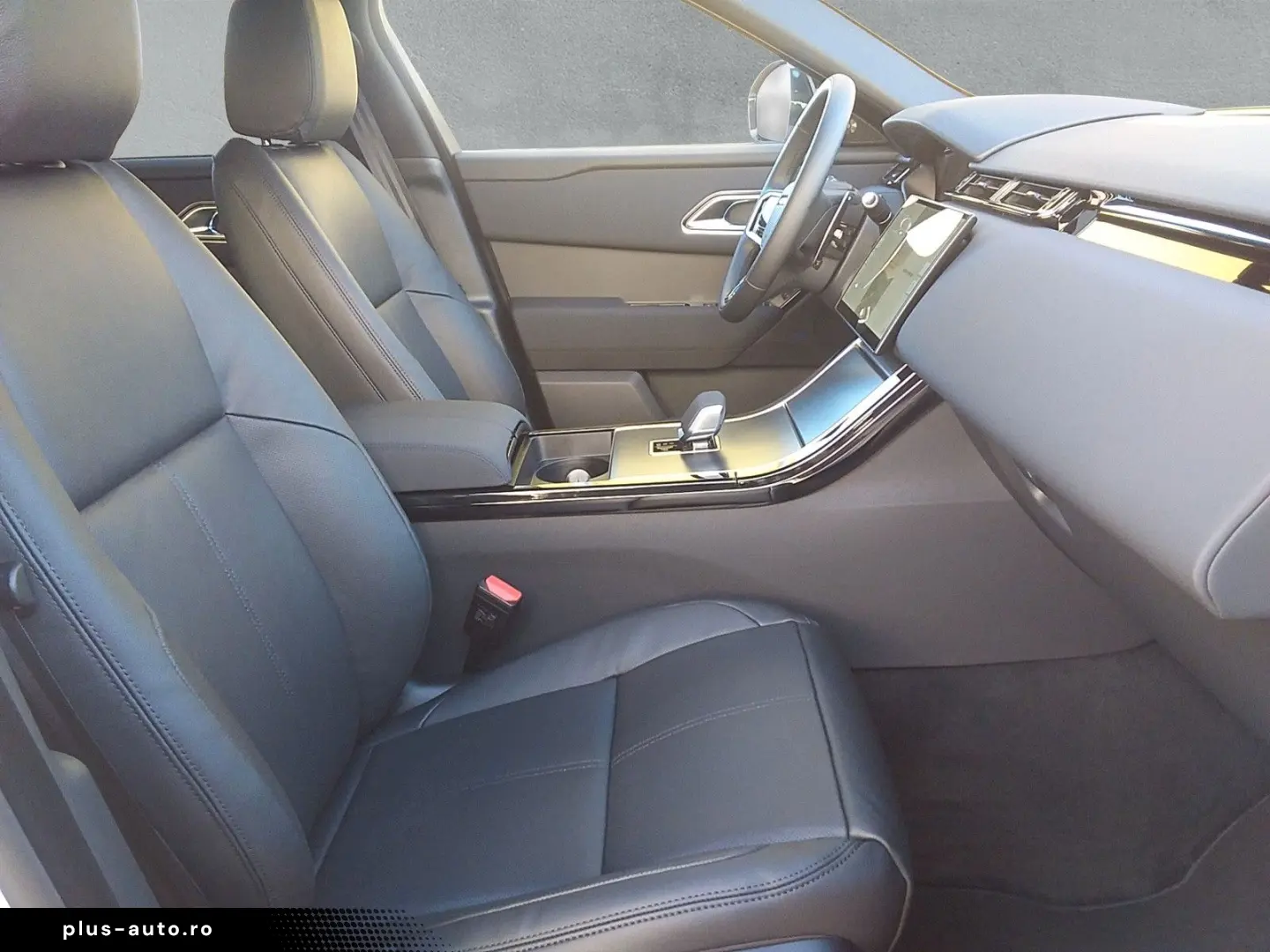 LAND ROVER Range Rover Velar 2.0 P400e DYN SE AWD