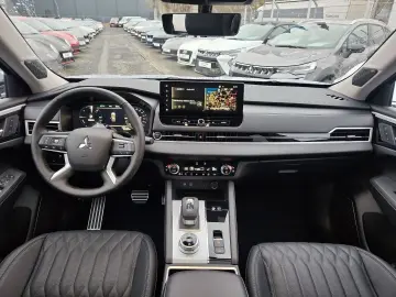 MITSUBISHI Plug-in Hybrid Outlander Diamant Top 4WD Dienstw