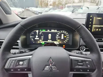MITSUBISHI Plug-in Hybrid Outlander Diamant Top 4WD Dienstw